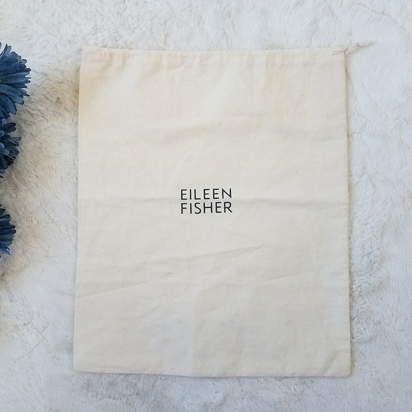 EILEEN FISHER Tilda Stacked Heel Pumps in Black with Dust Bag - Picture 8 of 8